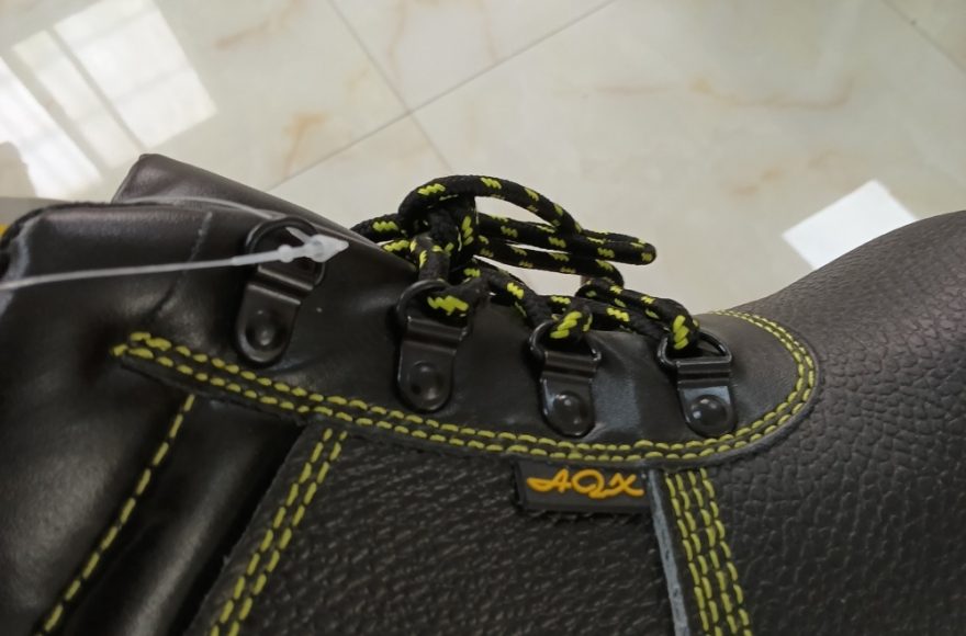How Chinese Factories Handle OEM Safety Shoes Orders